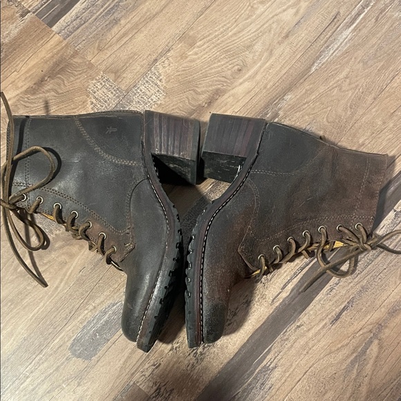 Brown Leather Women’s Frye Boots - Picture 4 of 6